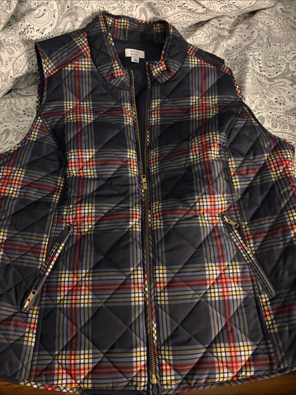 Crown & ivy quilted vest
